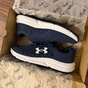 Under Armour UA Charged Assert 10 Men’s Running Athletic Shoes Size 11 Navy